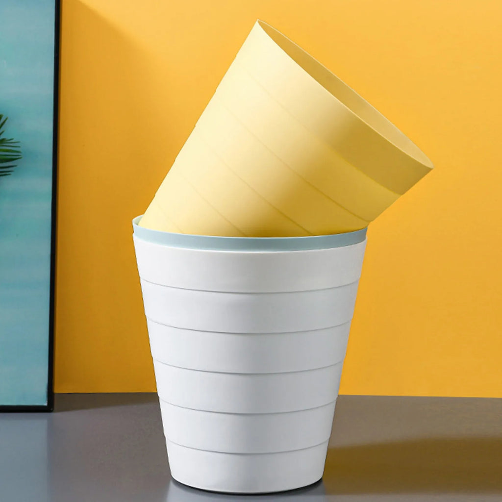 Petite poubelle de bureau