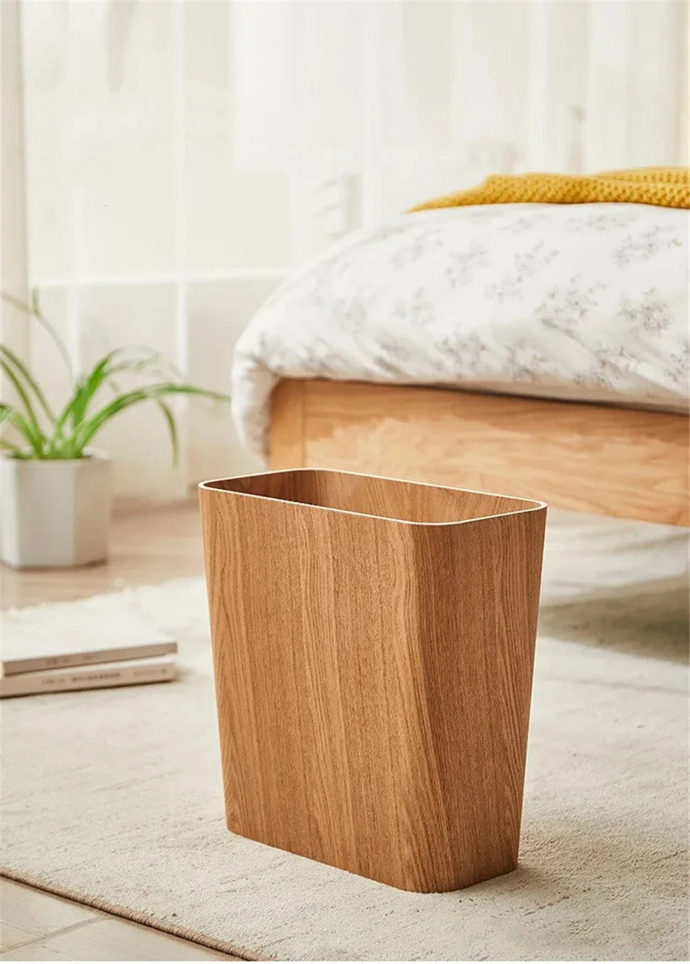 Poubelle rectangulaire en bois au design japonais
