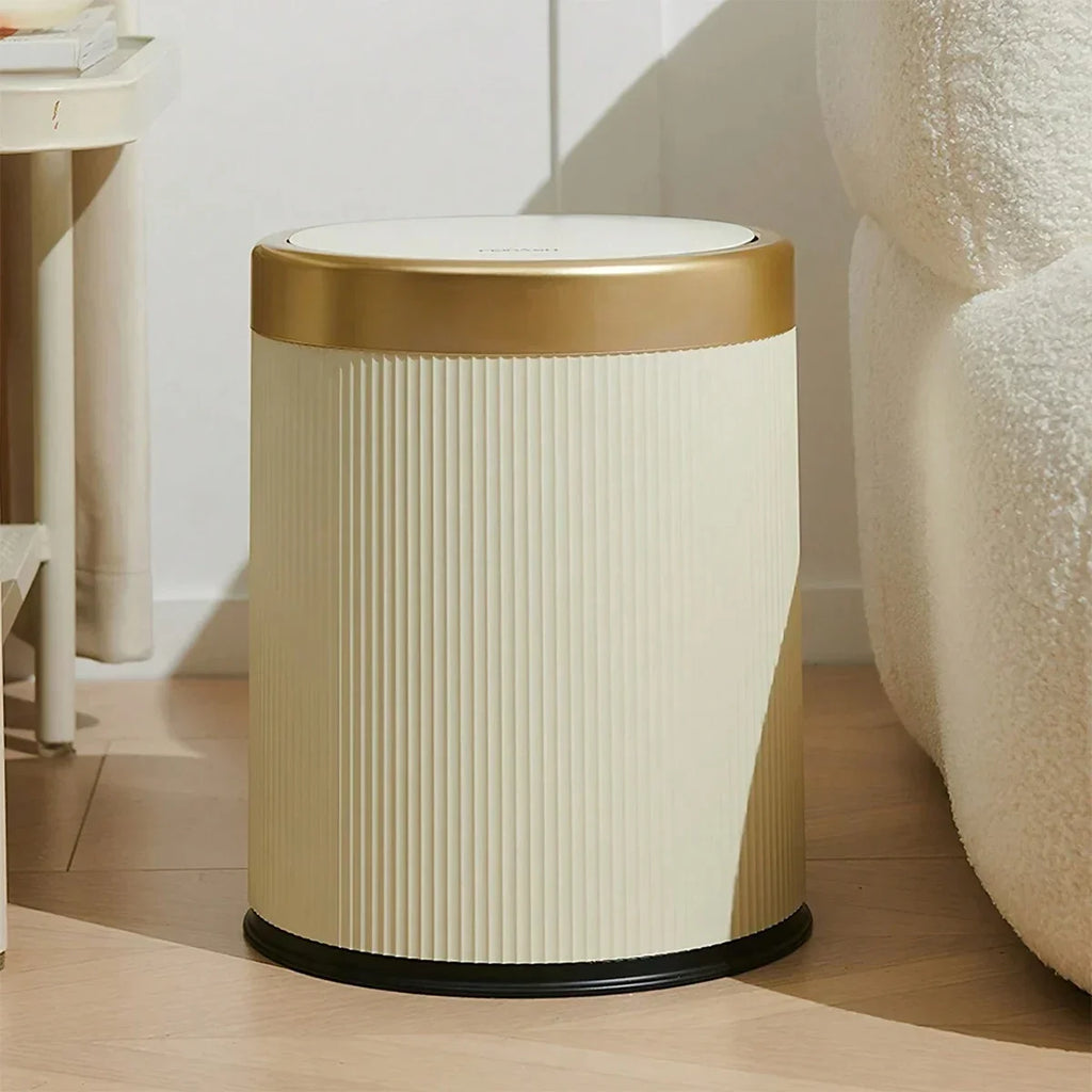 Petite Poubelle Moderne